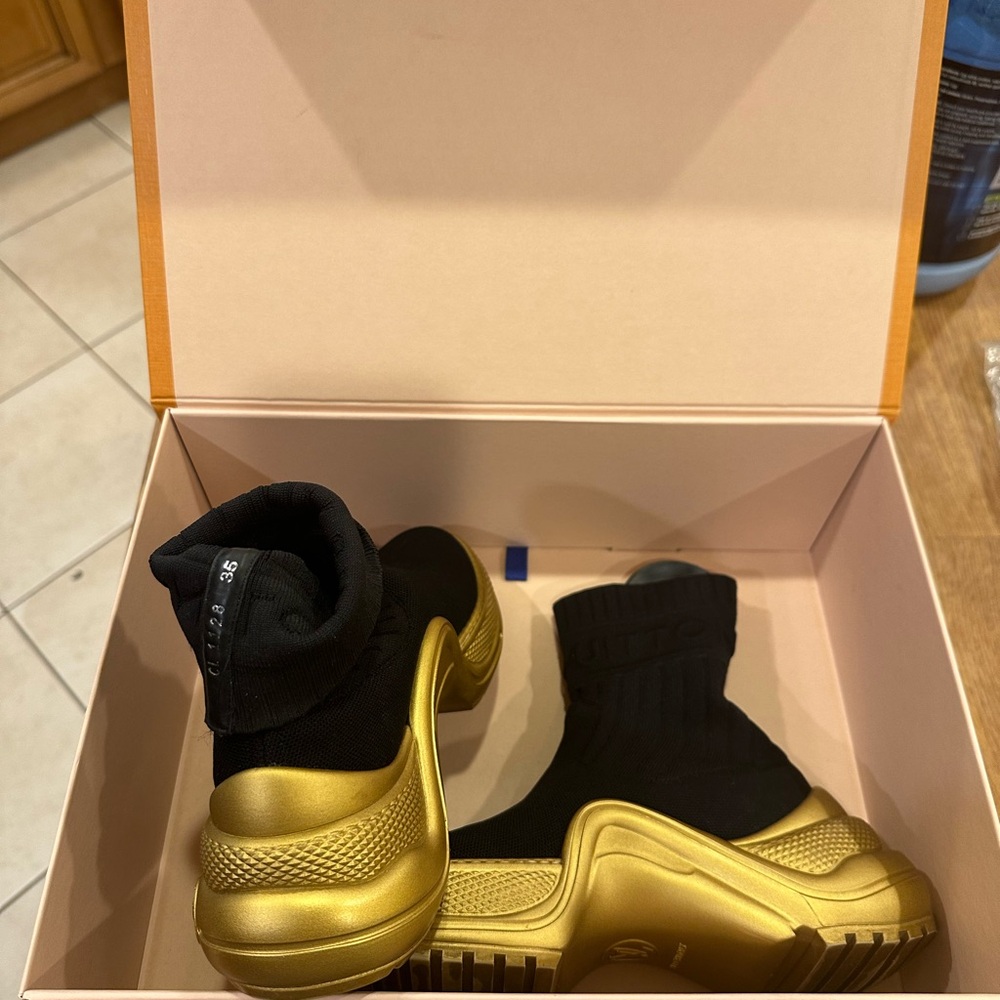Louis Vuitton New in Box Archlight Sock Sneaker Black and Gold size 35 - Picture 5 of 9